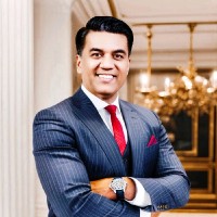 ameer malik headshot ameer malik headshot
